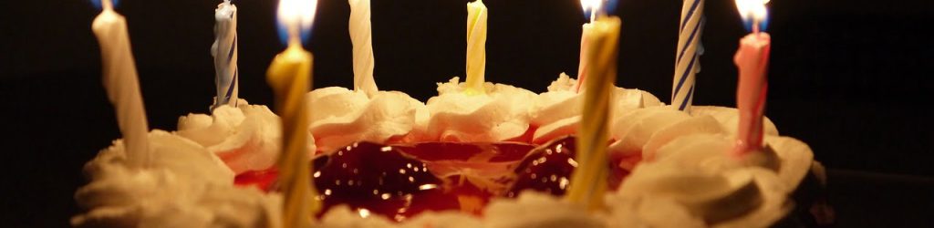 verjaardag en kaarsen